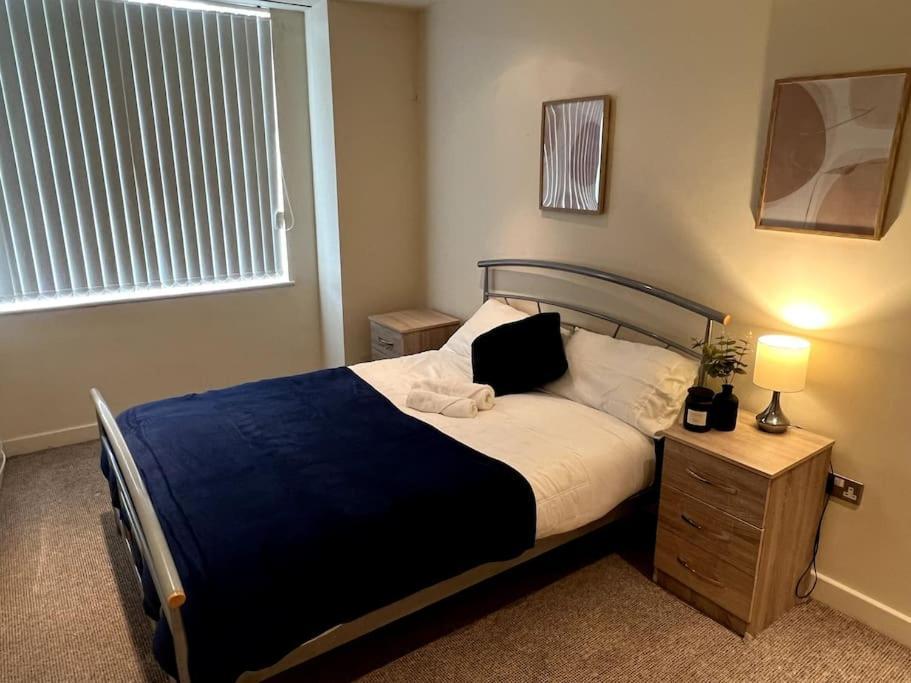 Entire Flat, 2 Bedroom & 2 Bathrooms In Birmingham Dış mekan fotoğraf