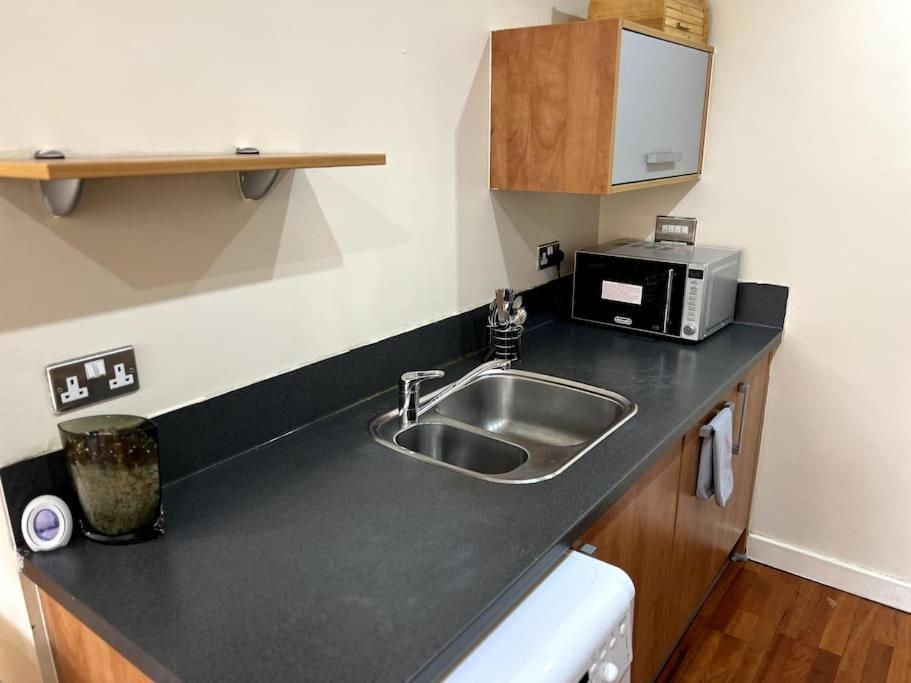 Entire Flat, 2 Bedroom & 2 Bathrooms In Birmingham Dış mekan fotoğraf
